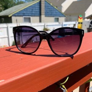 Tommy Hilfiger Accessories - Tommy Hilfiger Breeda Sunglasses Tommy Hilfiger Accessories - Tommy Hilfiger Breeda Sunglasses
